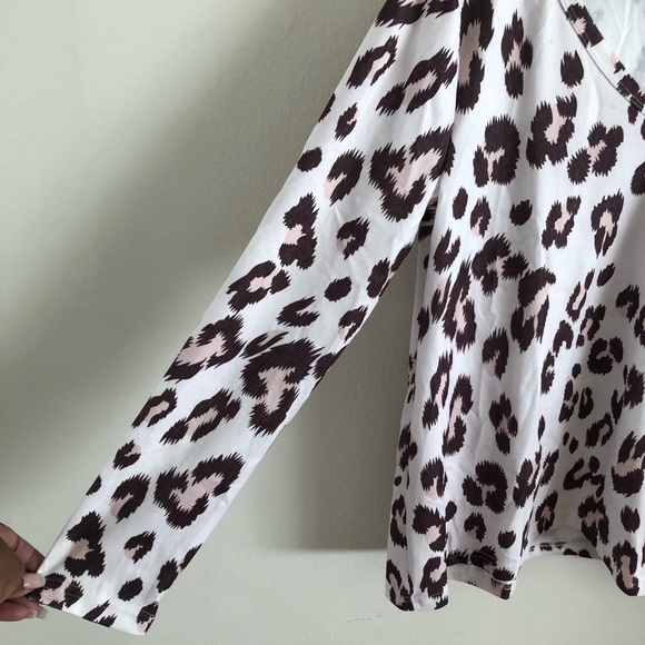 KANGA | 2 Piece Animal Print Loungewear Set - Picture 3 of 9